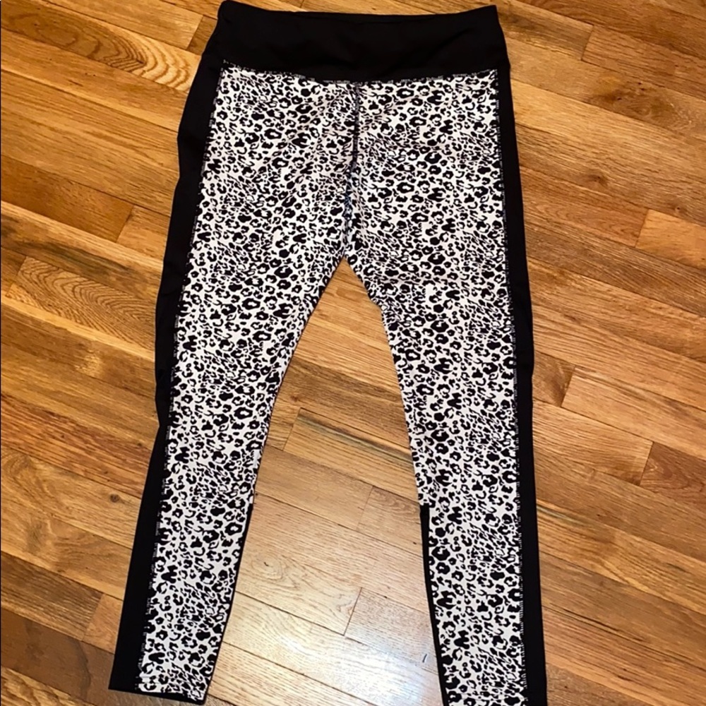 Trendy High Rise Leopard Active Workout Leggings